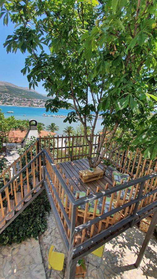 Viki Apartment
