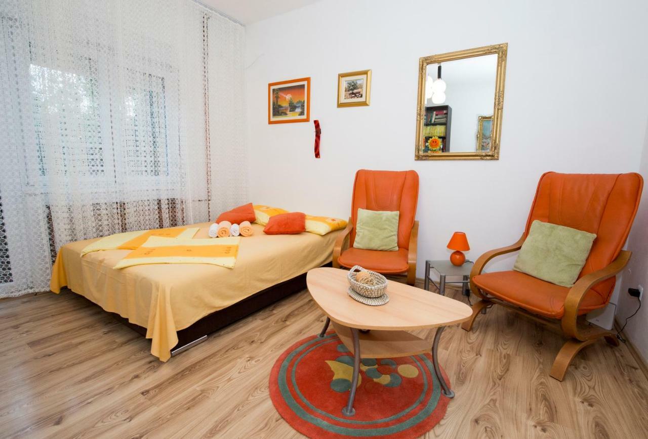 Viki Apartment